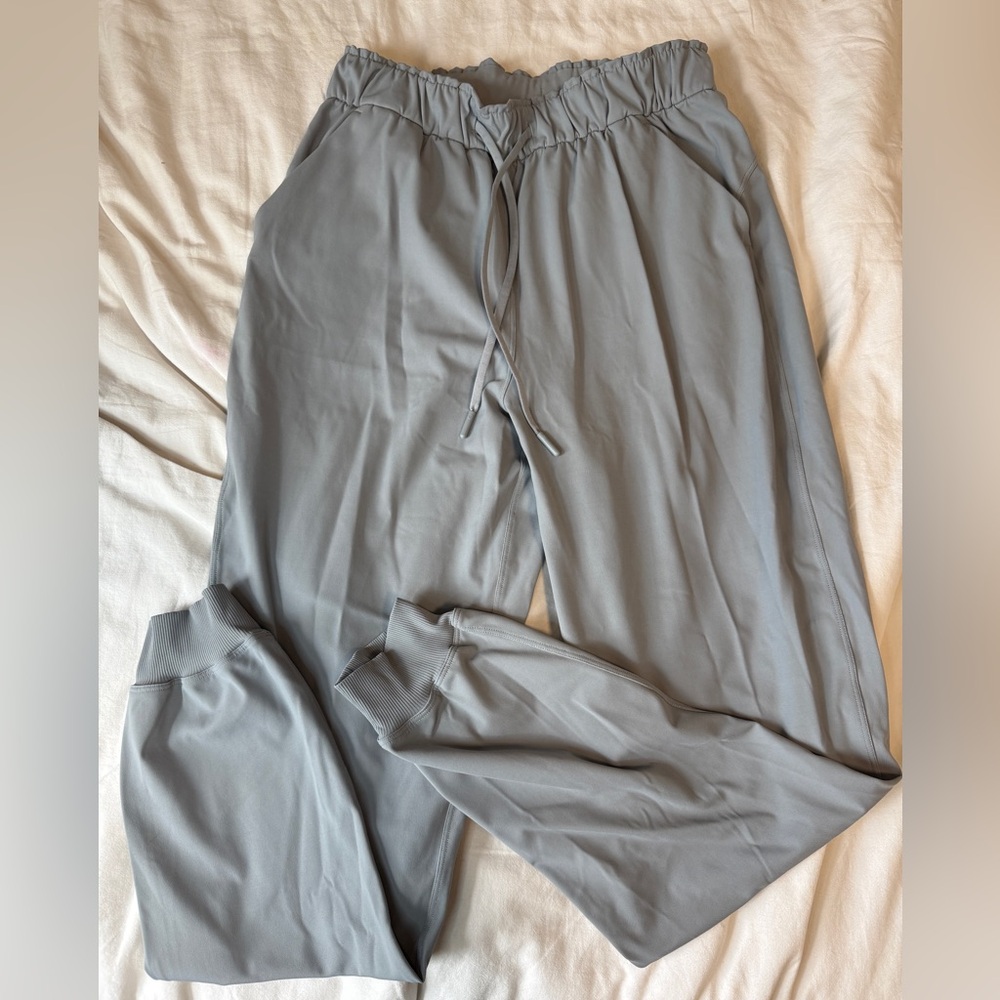 Lululemon ‘keep moving’ Joggers